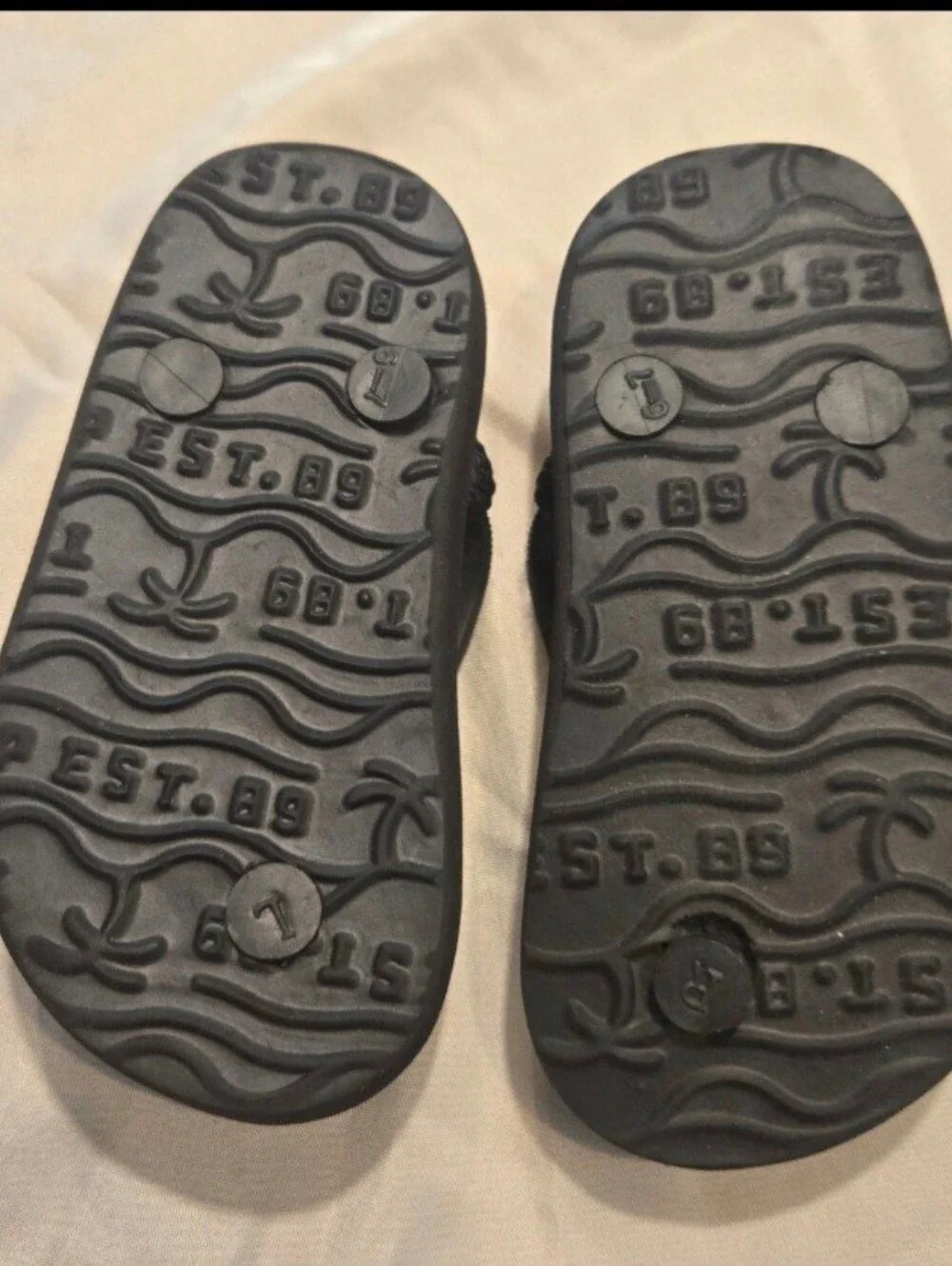 Kids Gradient Flip-Flop Sandals with Black Straps